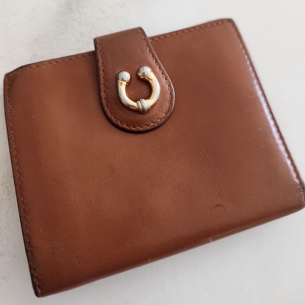 Gucci Cognac Leather Coin Purse with Gold Horseshoe Accent
